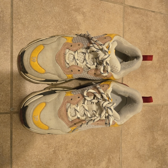 Balenciaga Sneakers - Picture 2 of 2